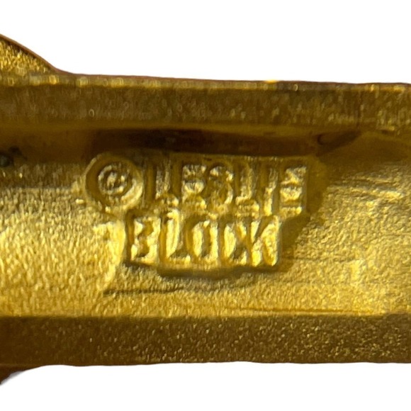 Vintage Leslie Block Gold Tone Brooch Pin Tea Set Table Whimsical Kitschy Signed - Picture 10 of 10